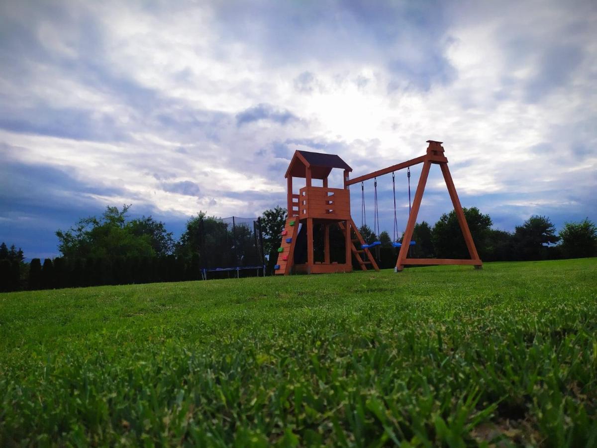 Hotel Osrodek Wczasowy "Wczasy Pod Grusza" Biecz Esterno foto