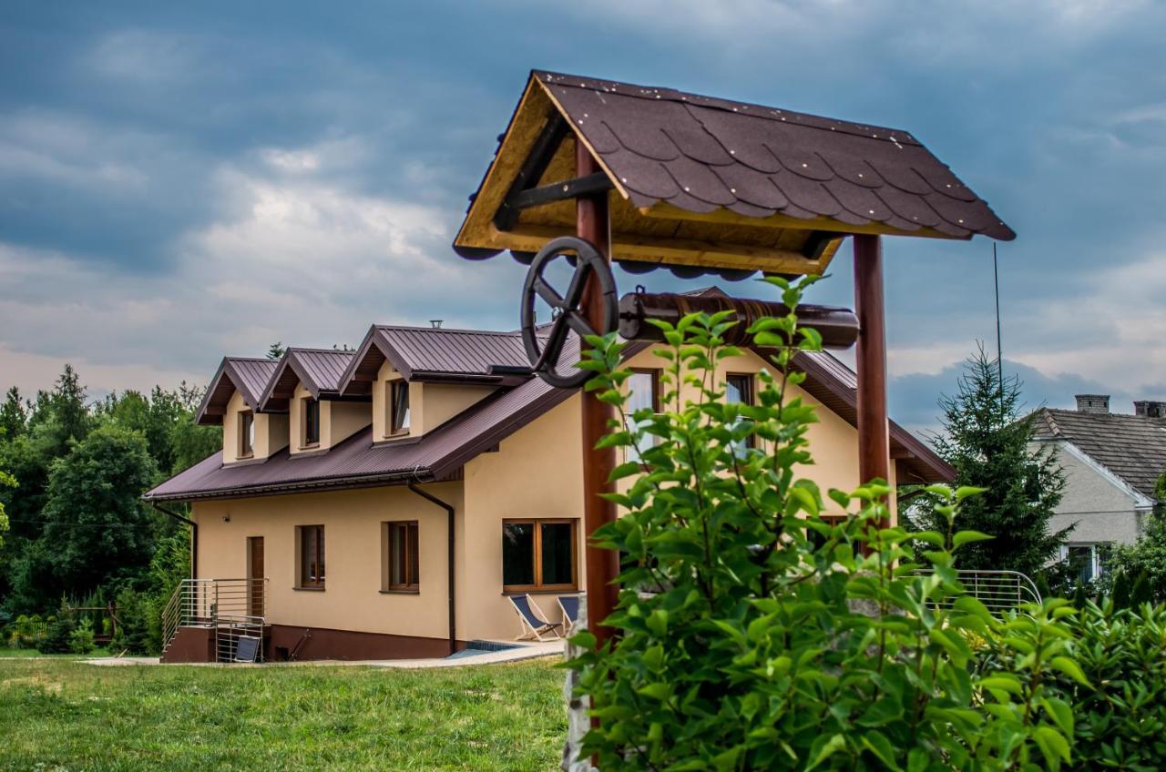 Hotel Osrodek Wczasowy "Wczasy Pod Grusza" Biecz Esterno foto