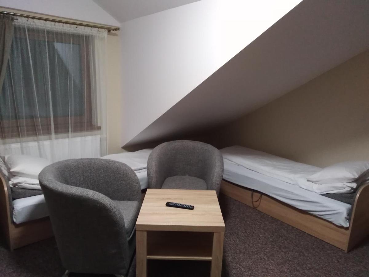 Hotel Osrodek Wczasowy "Wczasy Pod Grusza" Biecz Esterno foto