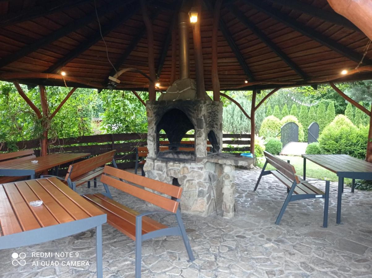 Hotel Osrodek Wczasowy "Wczasy Pod Grusza" Biecz Esterno foto