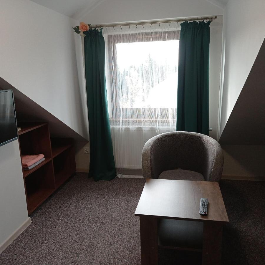 Hotel Osrodek Wczasowy "Wczasy Pod Grusza" Biecz Esterno foto